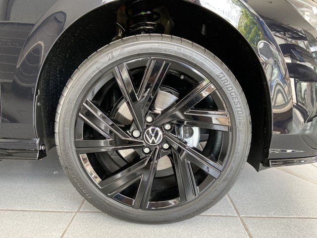 Volkswagen Golf Variant VIII 1.5 eTSI R-LINE AHK CAM LM18