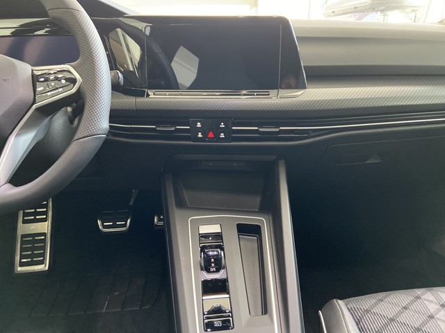 Volkswagen Golf Variant VIII 1.5 eTSI R-LINE AHK CAM LM18