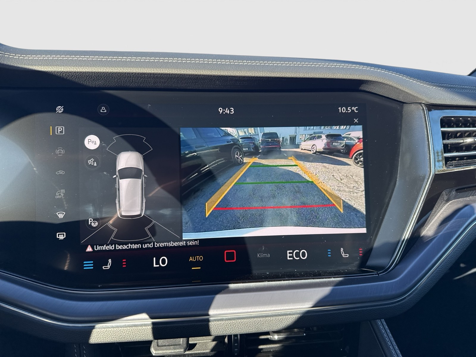 Volkswagen Touareg V6 R-LINE NEUES MODELL AHK CAM HEAD-UP