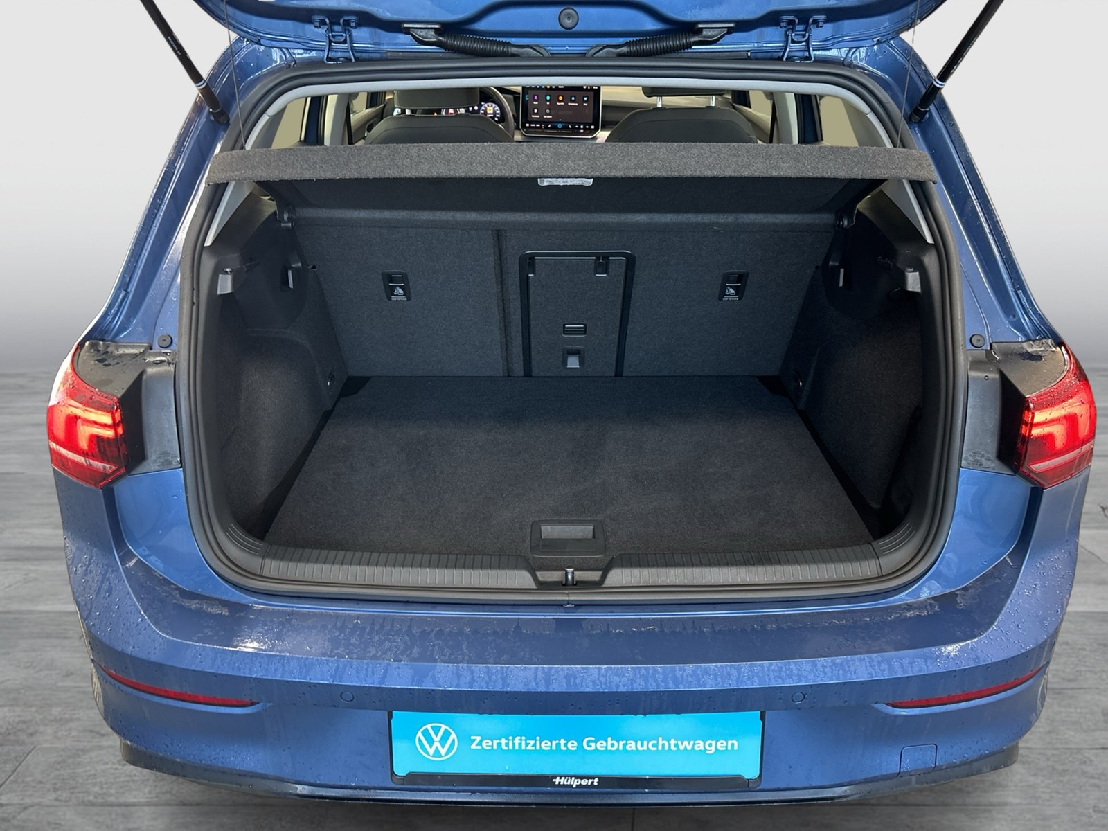 Volkswagen Golf VIII 2.0 LIFE FACELIFT ACC NAVI CARPLAY