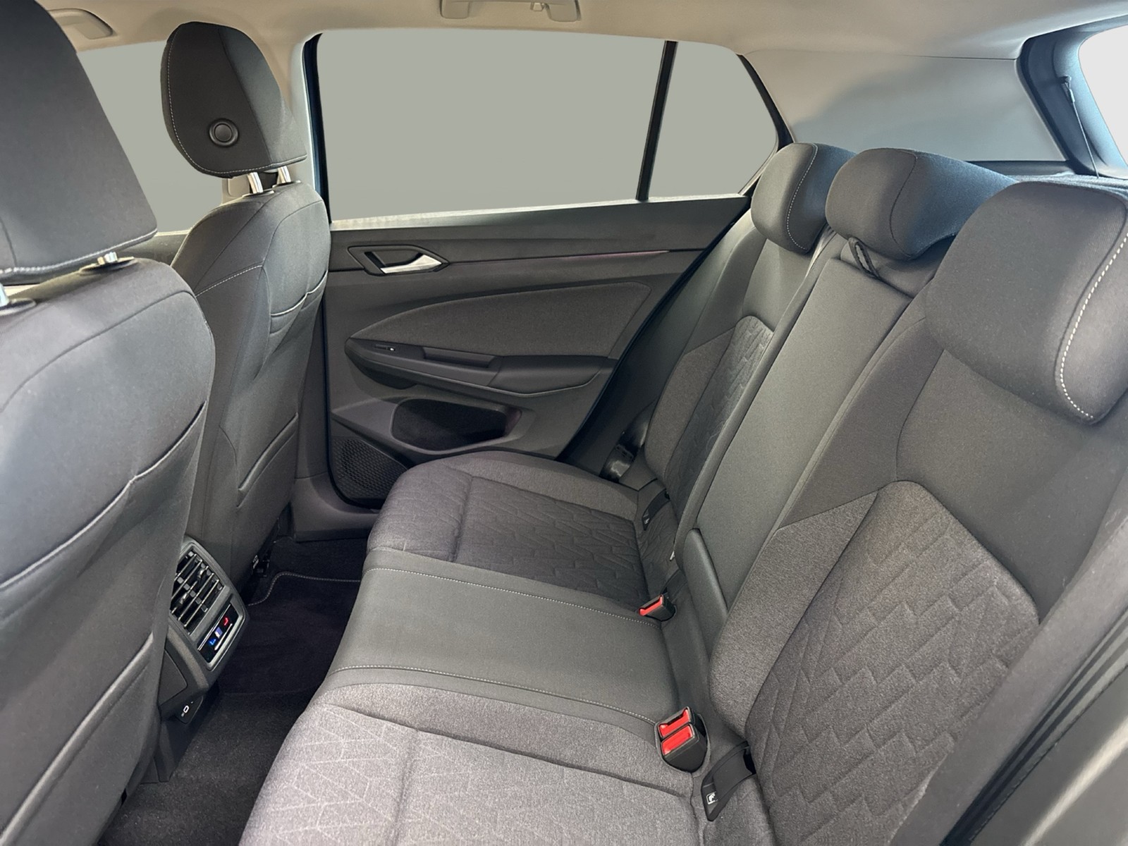 Volkswagen Golf VIII 2.0 LIFE FACELIFT ACC NAVI CARPLAY