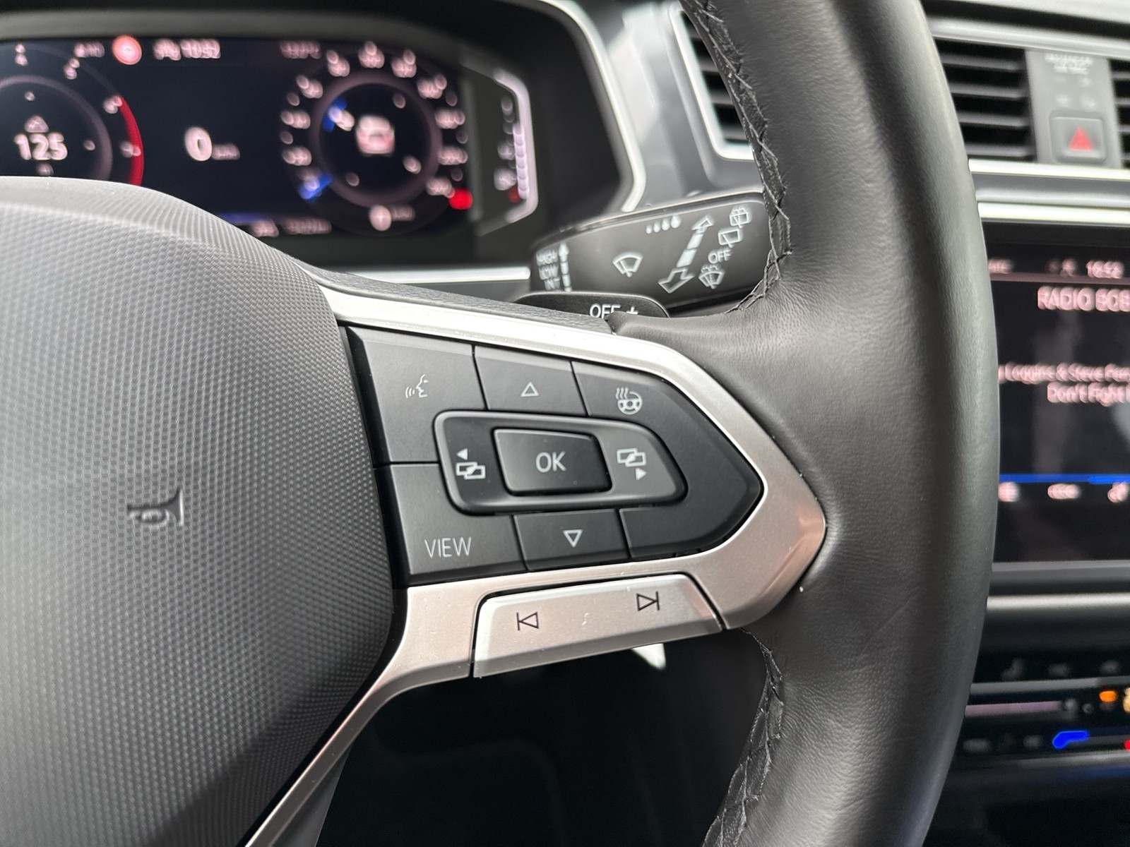 Volkswagen Tiguan Allspace 1.5 LIFE 7SITZE AHK ACC LM18 NAVI