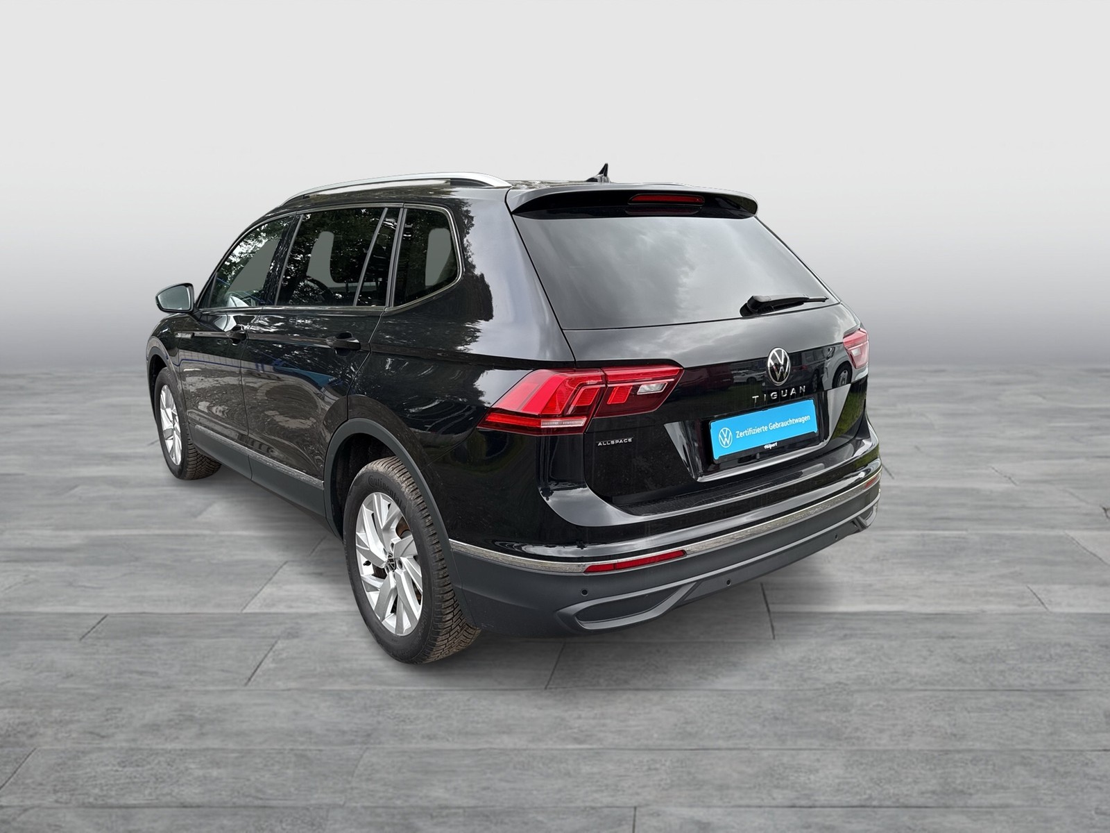 Volkswagen Tiguan Allspace 1.5 LIFE 7SITZE AHK ACC LM18 NAVI