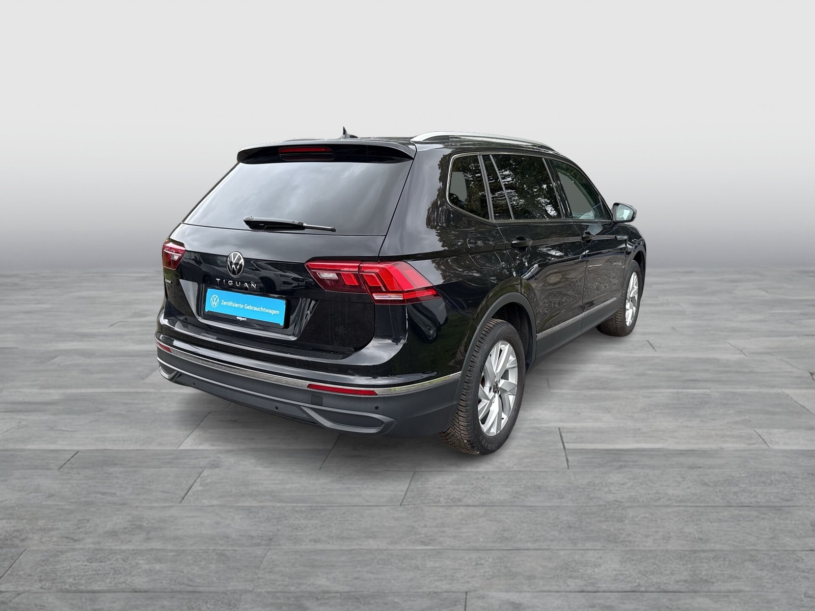 Volkswagen Tiguan Allspace 1.5 LIFE 7SITZE AHK ACC LM18 NAVI