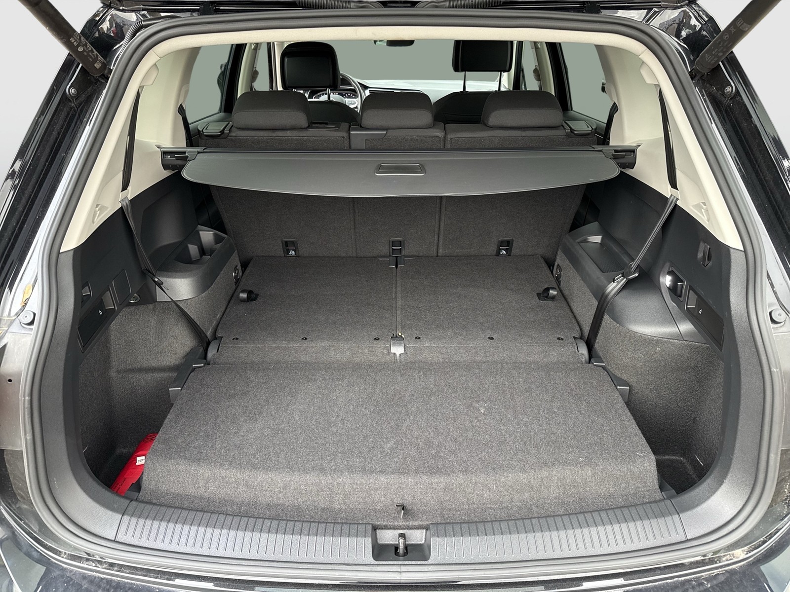 Volkswagen Tiguan Allspace 1.5 LIFE 7SITZE AHK ACC LM18 NAVI