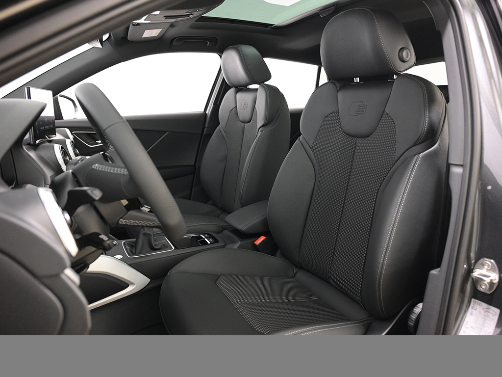 Audi Q2 35 TFSI S Line AHK+Sonnenschutzverglasung+Komfortpaket