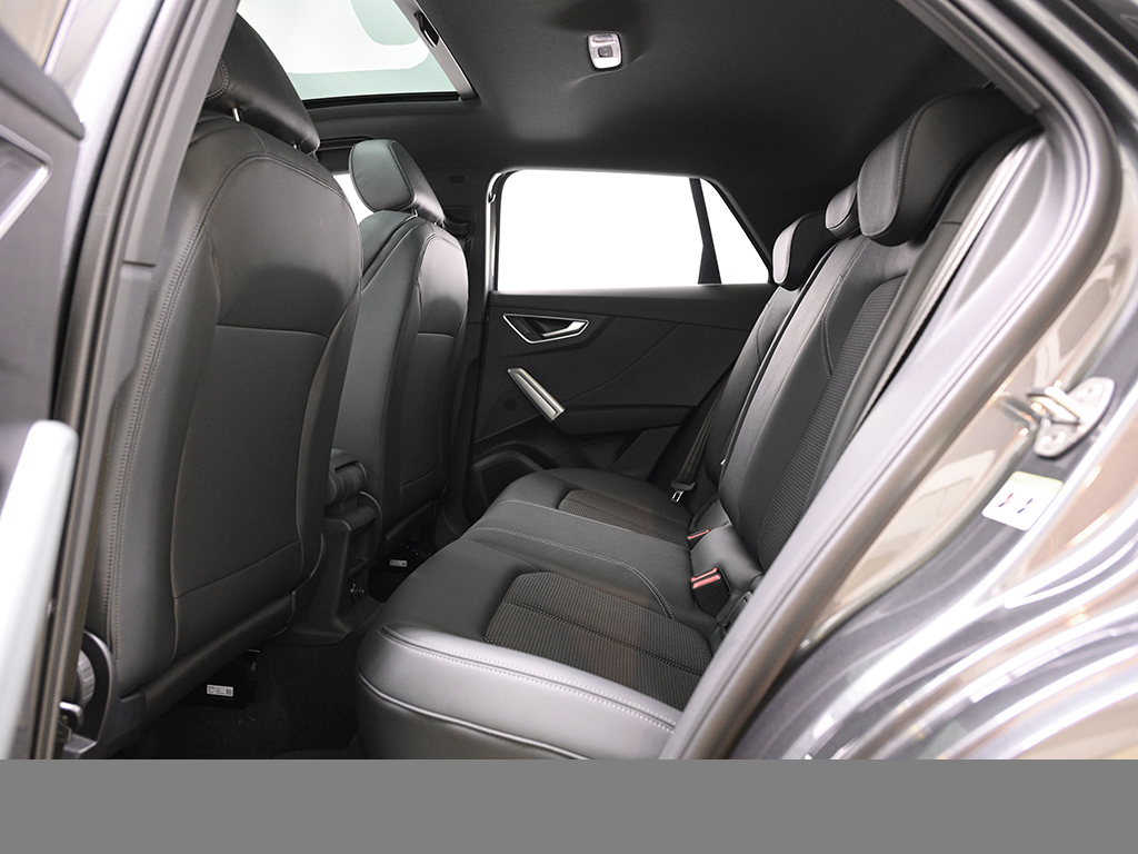 Audi Q2 35 TFSI S Line AHK+Sonnenschutzverglasung+Komfortpaket