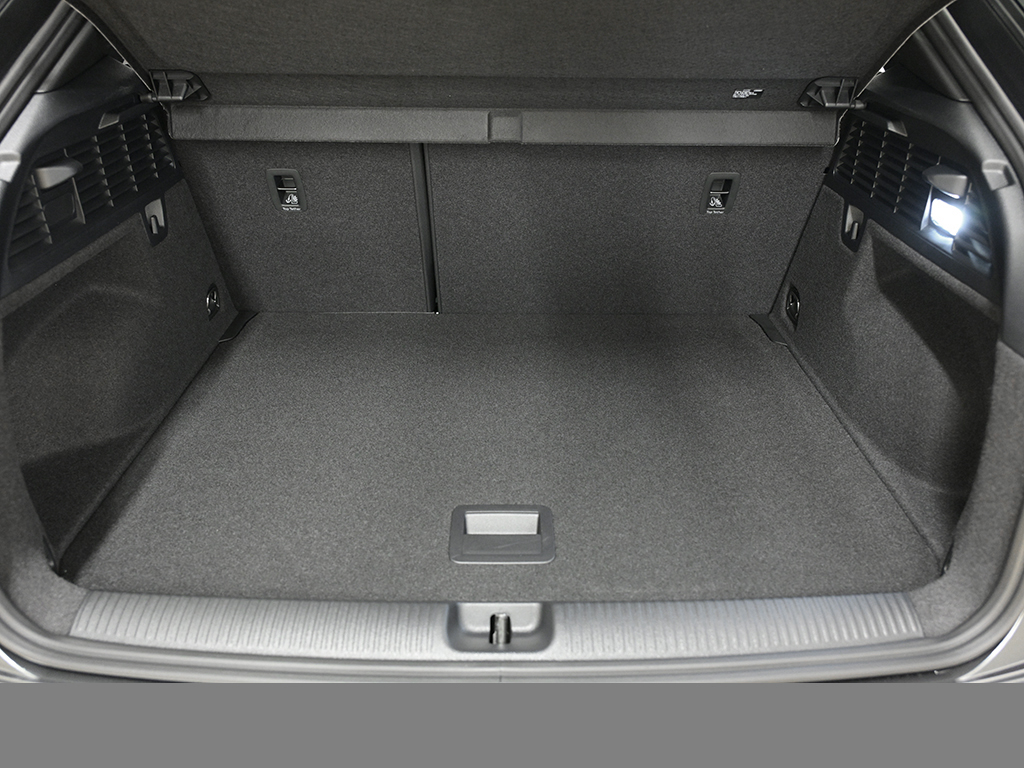 Audi Q2 35 TFSI S Line AHK+Sonnenschutzverglasung+Komfortpaket