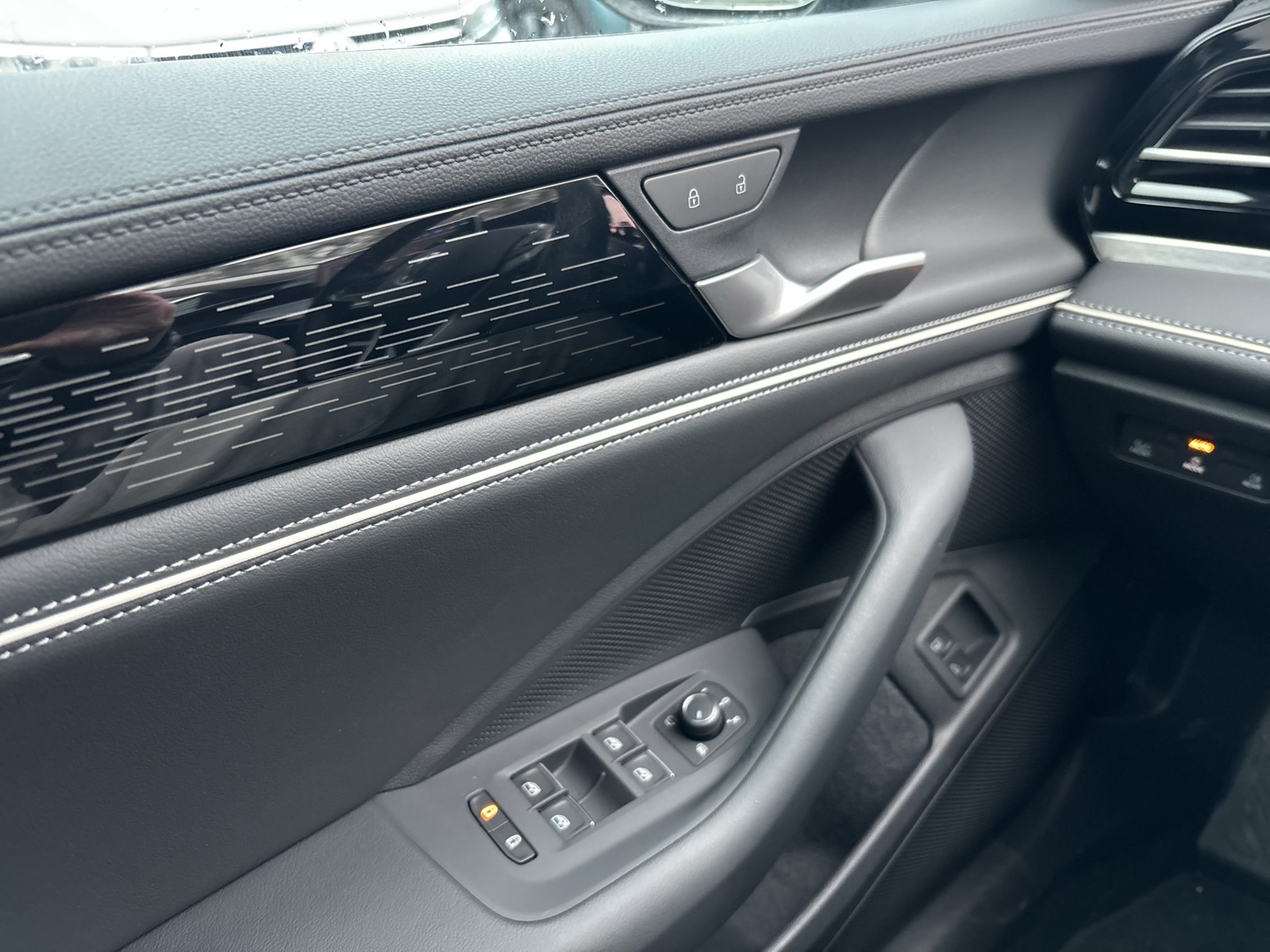 Volkswagen Passat Variant 1.5 HYBRID ELEGANCE NEUES MODELL