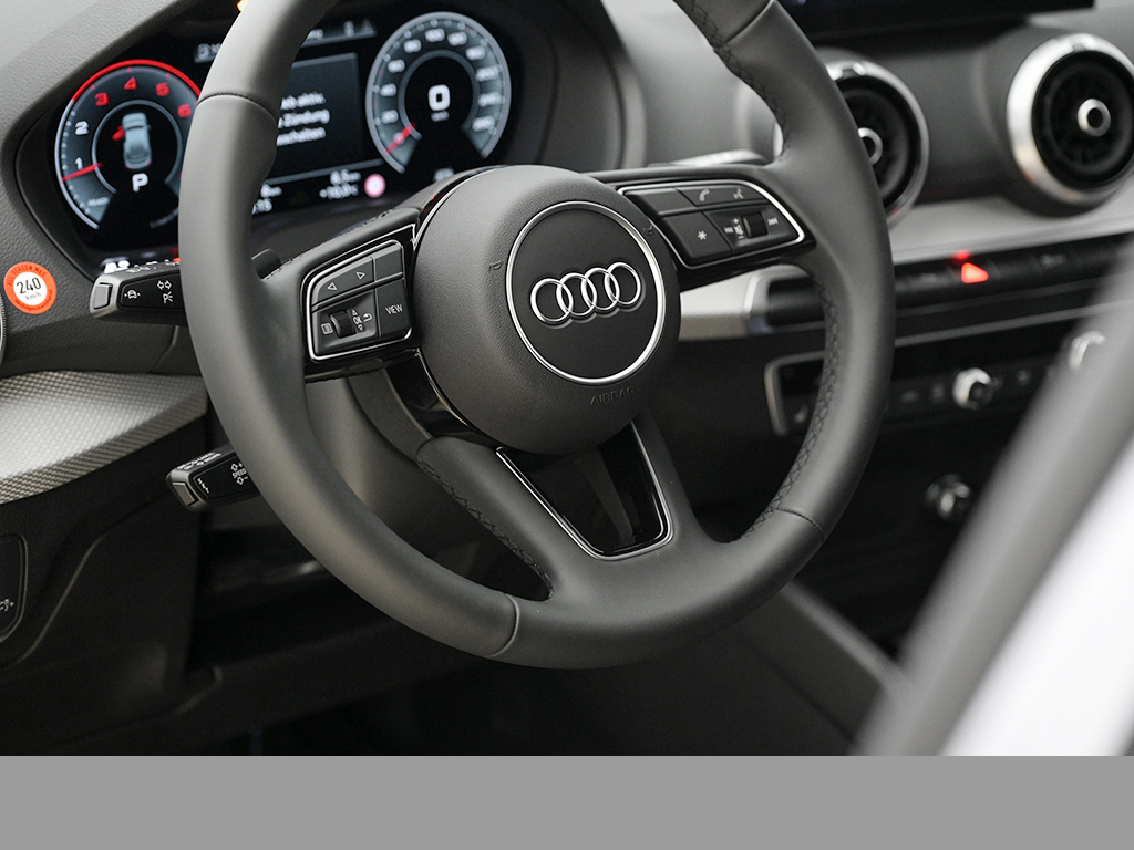 Audi Q2 35 TFSI S tronic advanced AHK+Komfortpak