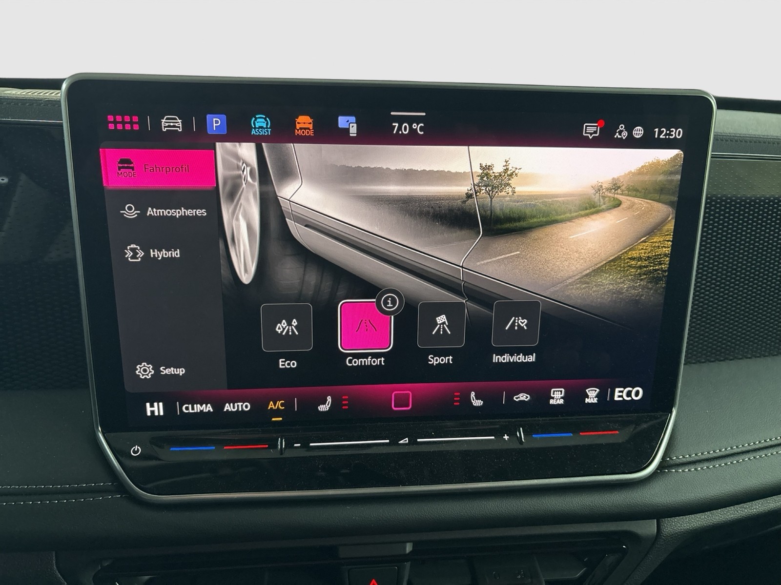 Volkswagen Tiguan 1.5 HYBRID LIFE AHK CAM ACC LM18 NAVI