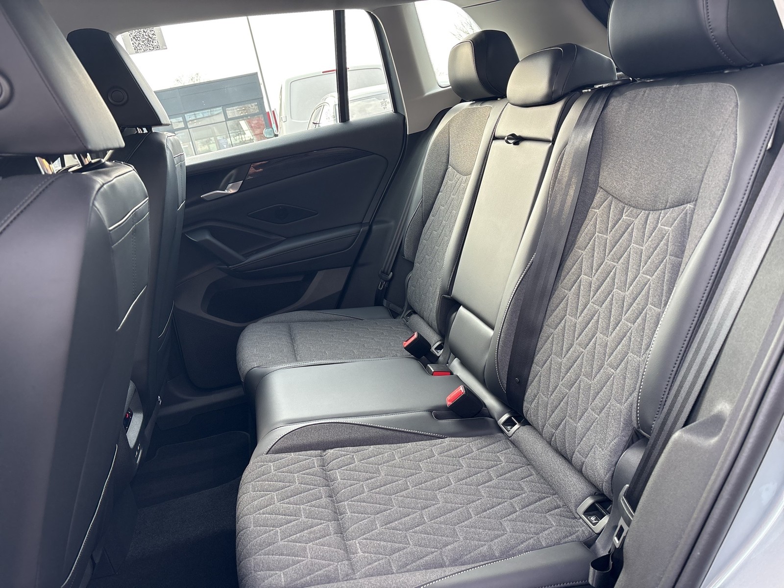 Volkswagen Tiguan 1.5 HYBRID LIFE AHK CAM ACC LM18 NAVI