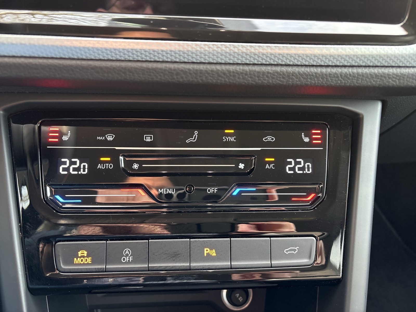 Volkswagen Touran 1.5 GOAL 7SITZE CAM ACC NAVI ALU CARPLAY