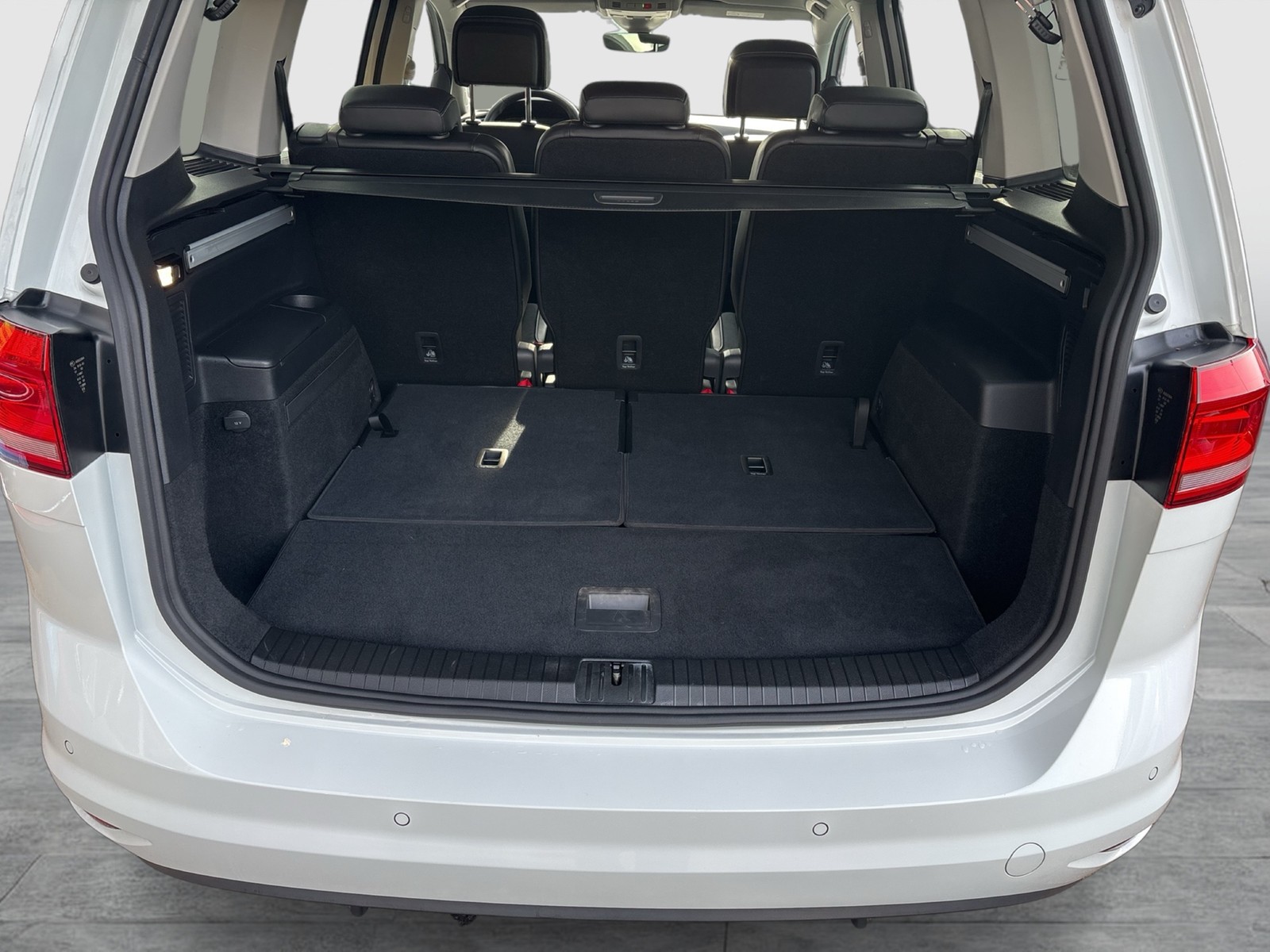 Volkswagen Touran 1.5 GOAL 7SITZE CAM ACC NAVI ALU CARPLAY