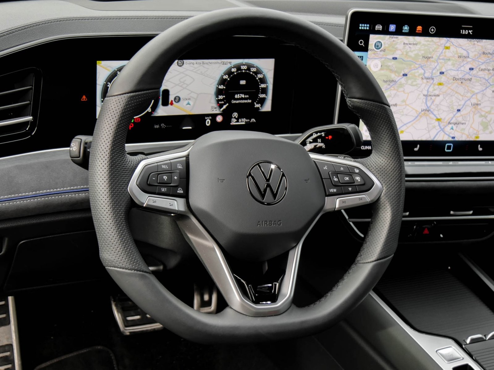 Volkswagen Passat Variant 2.0 R-LINE 4X4 NEUESMODELL AHK 18Z