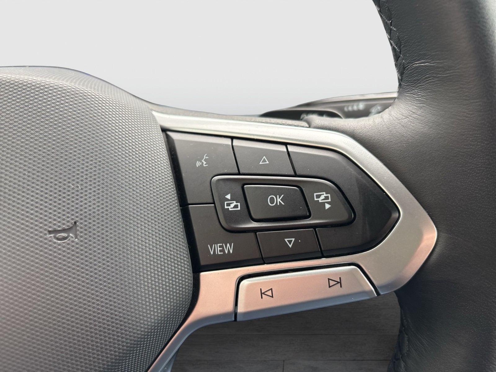 Volkswagen Touran 2.0 GOAL 7SITZE AHK ACC NAVI SITZHEIZUNG