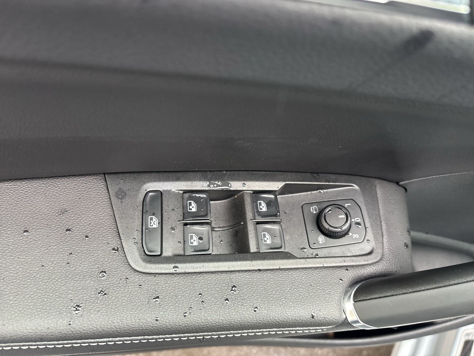 Volkswagen Touran 2.0 GOAL 7SITZE AHK ACC NAVI SITZHEIZUNG