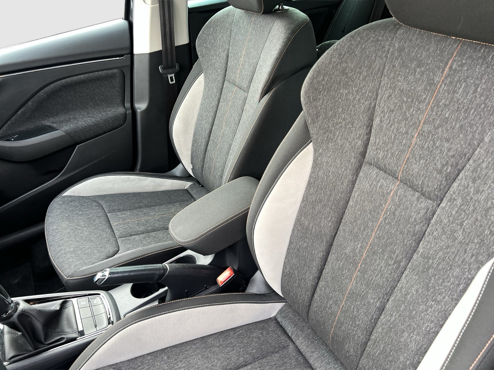 Skoda Kamiq 1.5 STYLE KAMERA NAVI ALU17 CARPLAY SITZHZ