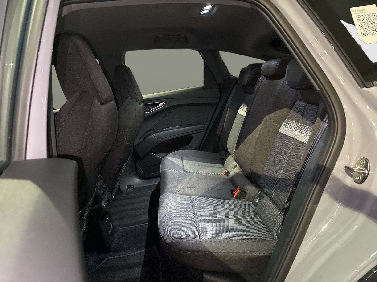 Audi Q4 e-tron Sportback 35 advanced KAMERA ACC ALU19" SITZHEIZ