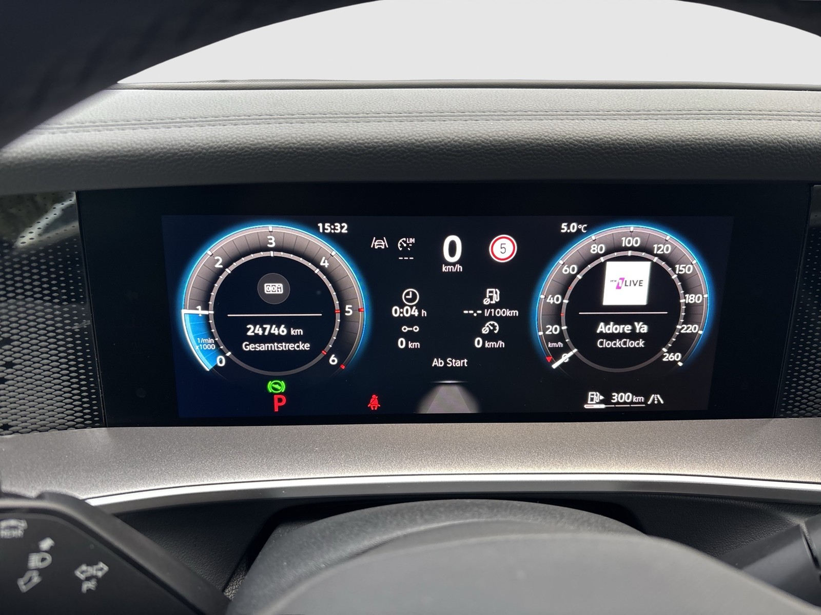 Volkswagen Tayron 2.0 LIFE 4X4 7SITZE AHK 360°CAM ACC LM18