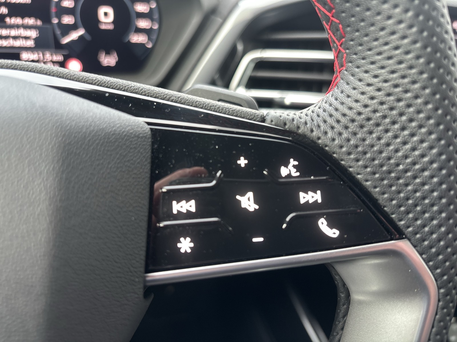 Audi Q4 e-tron 55 quattro S LINE WÄRMEPUMPE CAM LM20