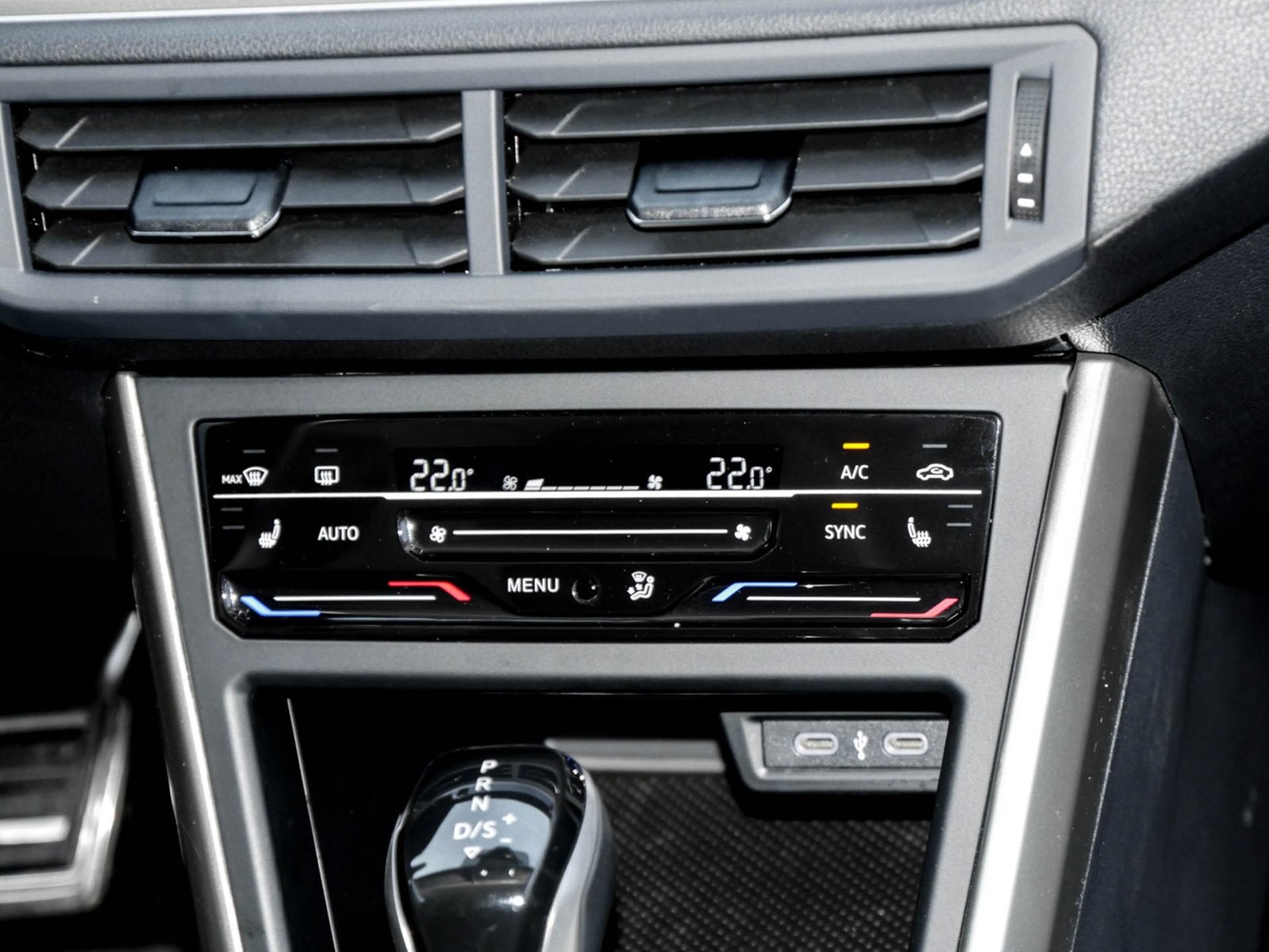 Volkswagen Taigo 1.5 MOVE LM17 CARPLAY SITZHEIZUNG LED DAB+