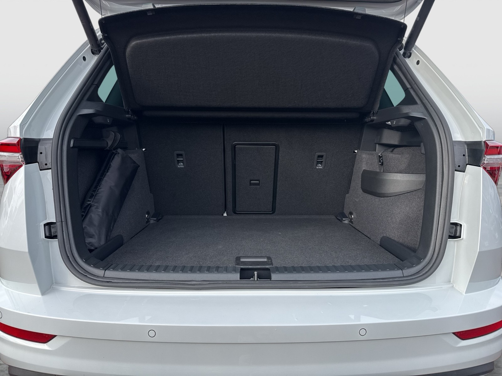 Skoda Karoq 2.0 SPORTLINE 4X4 PANO AHK CAM MATRIX NAVI