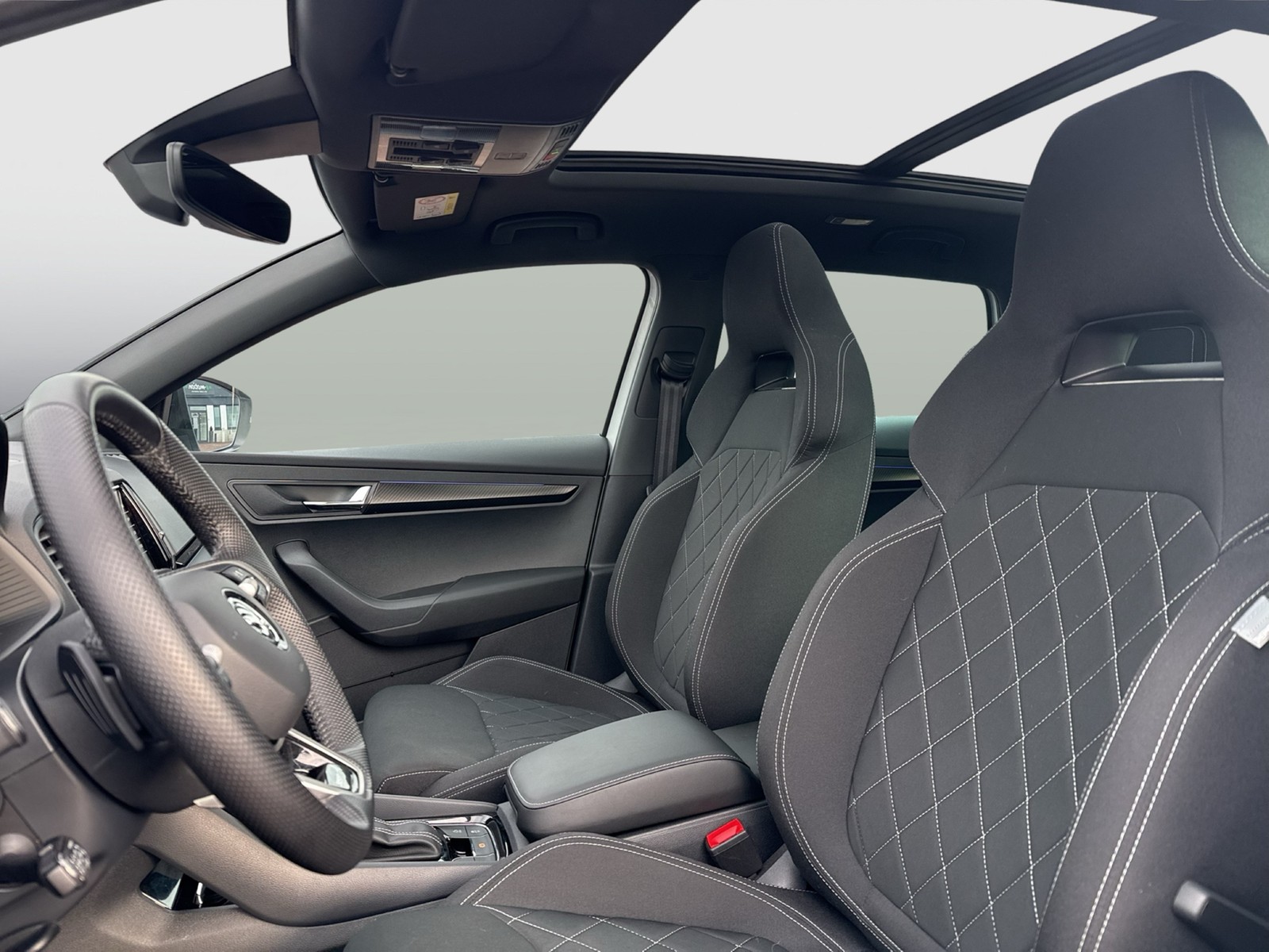 Skoda Karoq 2.0 SPORTLINE 4X4 PANO AHK CAM MATRIX NAVI