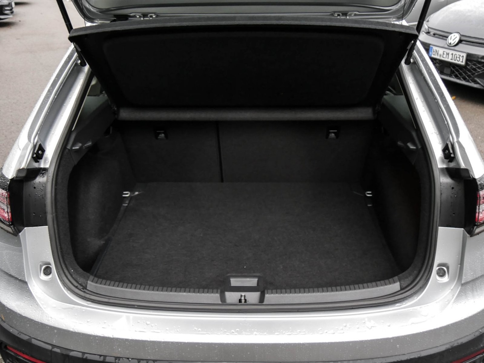 Volkswagen Taigo 1.0 LIFE CAM LM17 NAVI CARPLAY SITZHEIZUNG