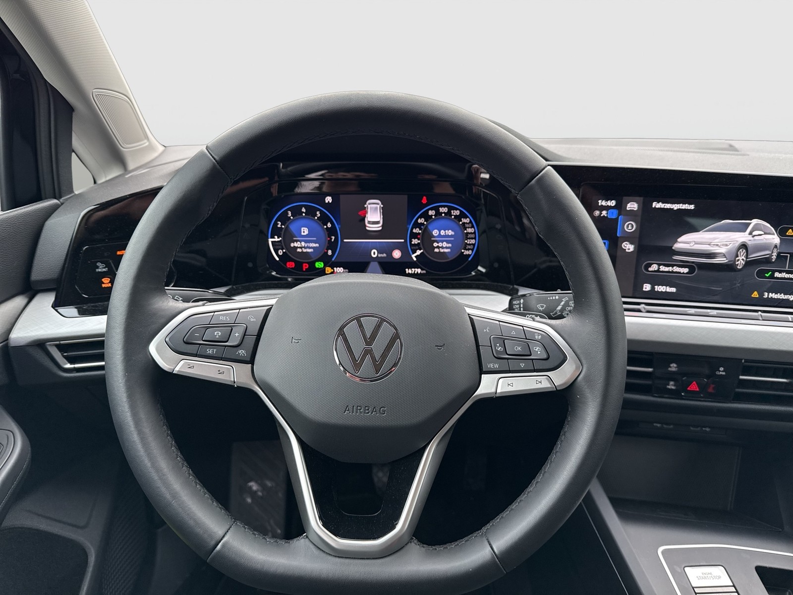 Volkswagen Golf Variant VIII 1.5 eTSI LIFE ACC NAVI CARPLAY