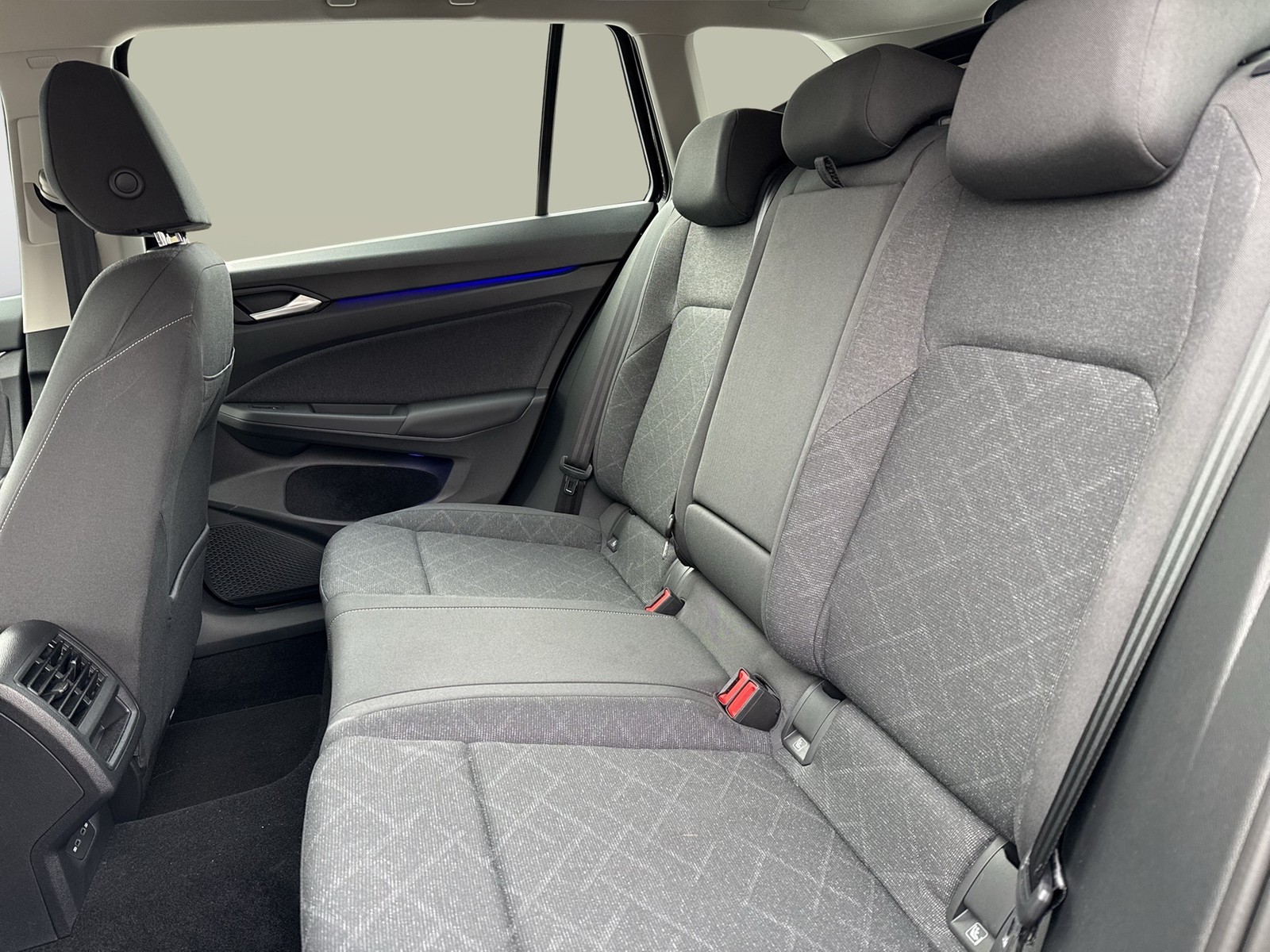 Volkswagen Golf Variant VIII 1.5 eTSI LIFE ACC NAVI CARPLAY