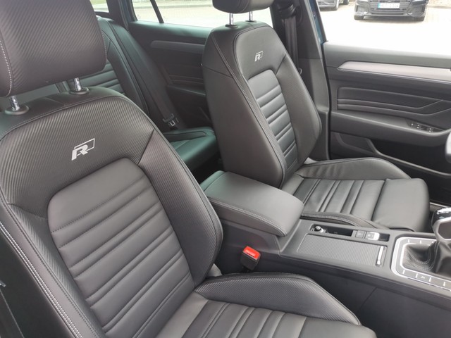 Volkswagen Passat Variant 2.0 R-LINE LEDER PANO ALU19 STHZG