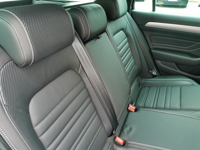 Volkswagen Passat Variant 2.0 R-LINE LEDER PANO ALU19 STHZG