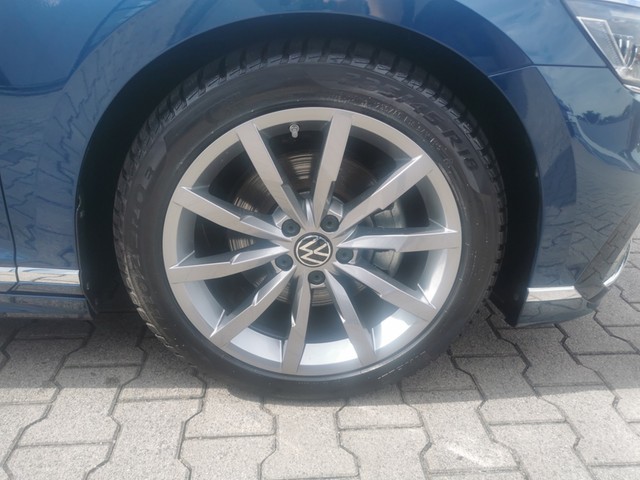 Volkswagen Passat Variant 2.0 R-LINE LEDER PANO ALU19 STHZG
