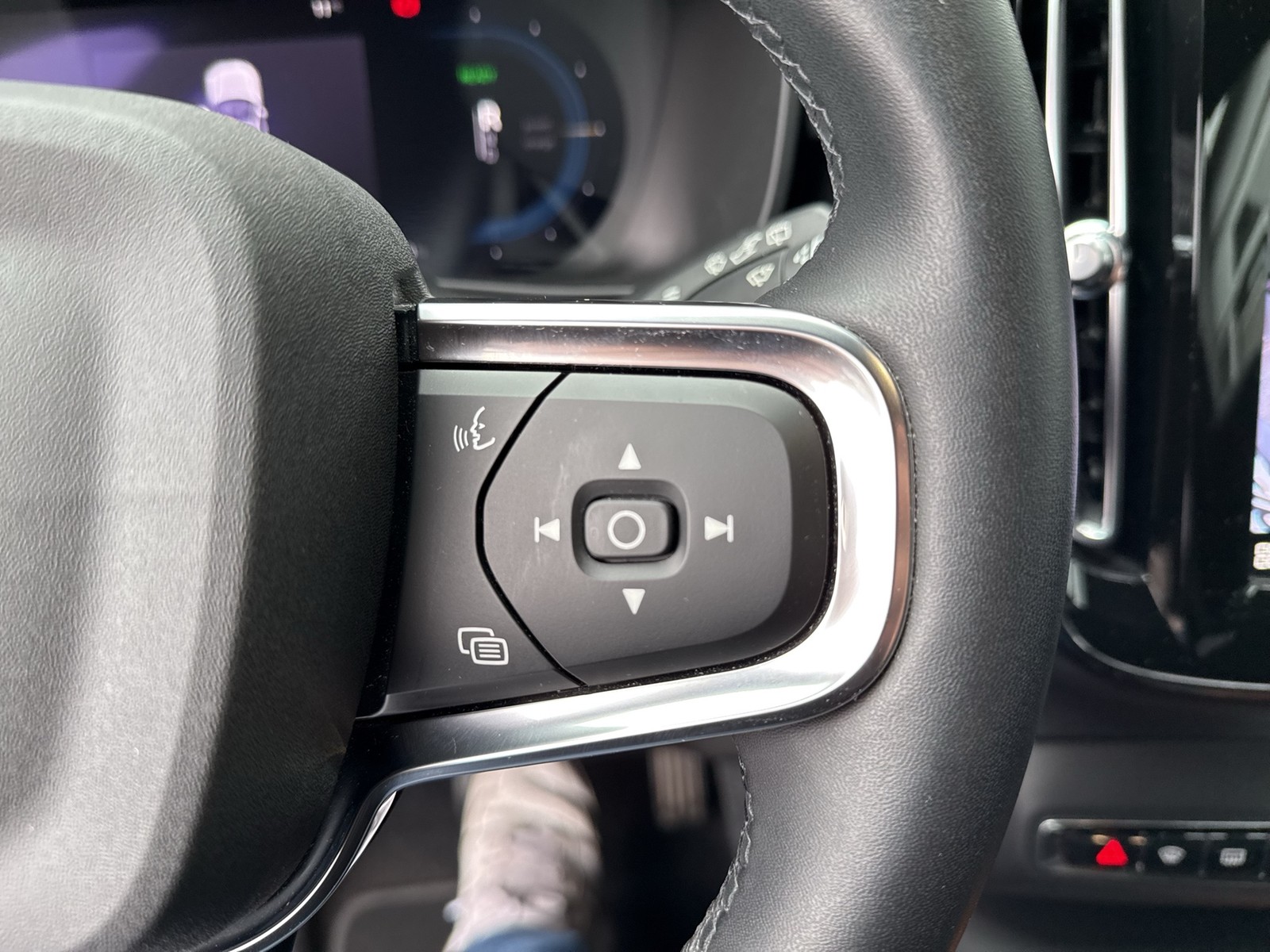 Volvo XC40 Plus Recharge Pure Electric 4X4 WÄRMEPUMPE