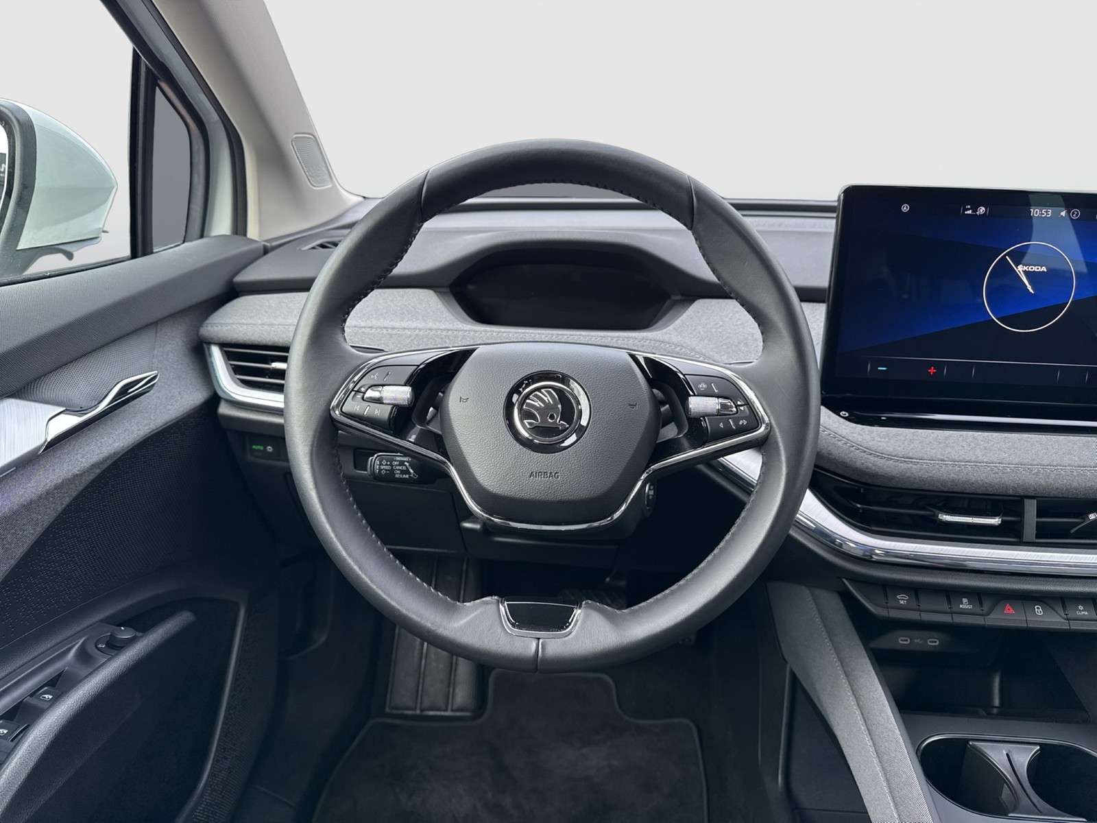 Skoda Enyaq 50 LOFT CAM LM19 NAVI KEYLESS-GO EINPARKHILFE