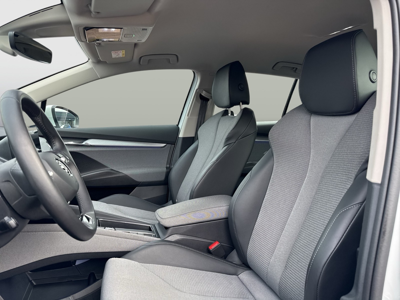 Skoda Enyaq 50 LOFT CAM LM19 NAVI KEYLESS-GO EINPARKHILFE