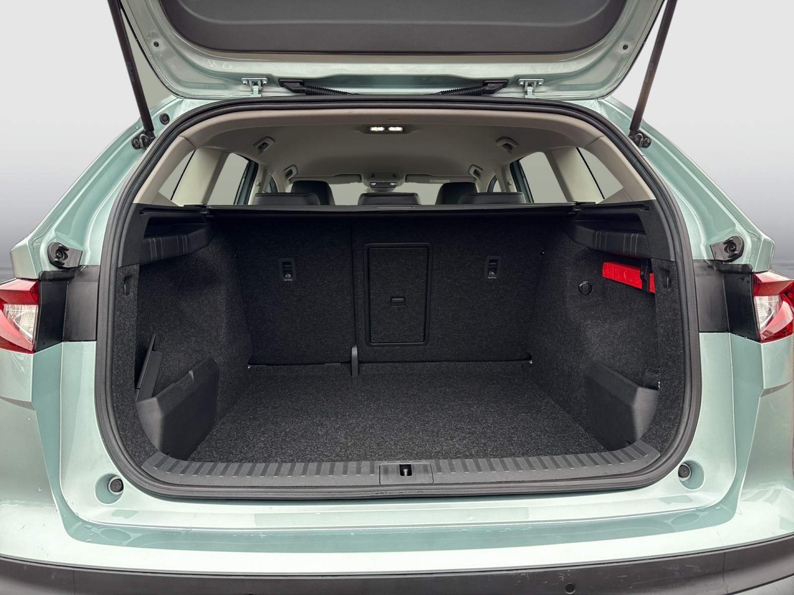 Skoda Enyaq 50 LOFT CAM LM19 NAVI KEYLESS-GO EINPARKHILFE