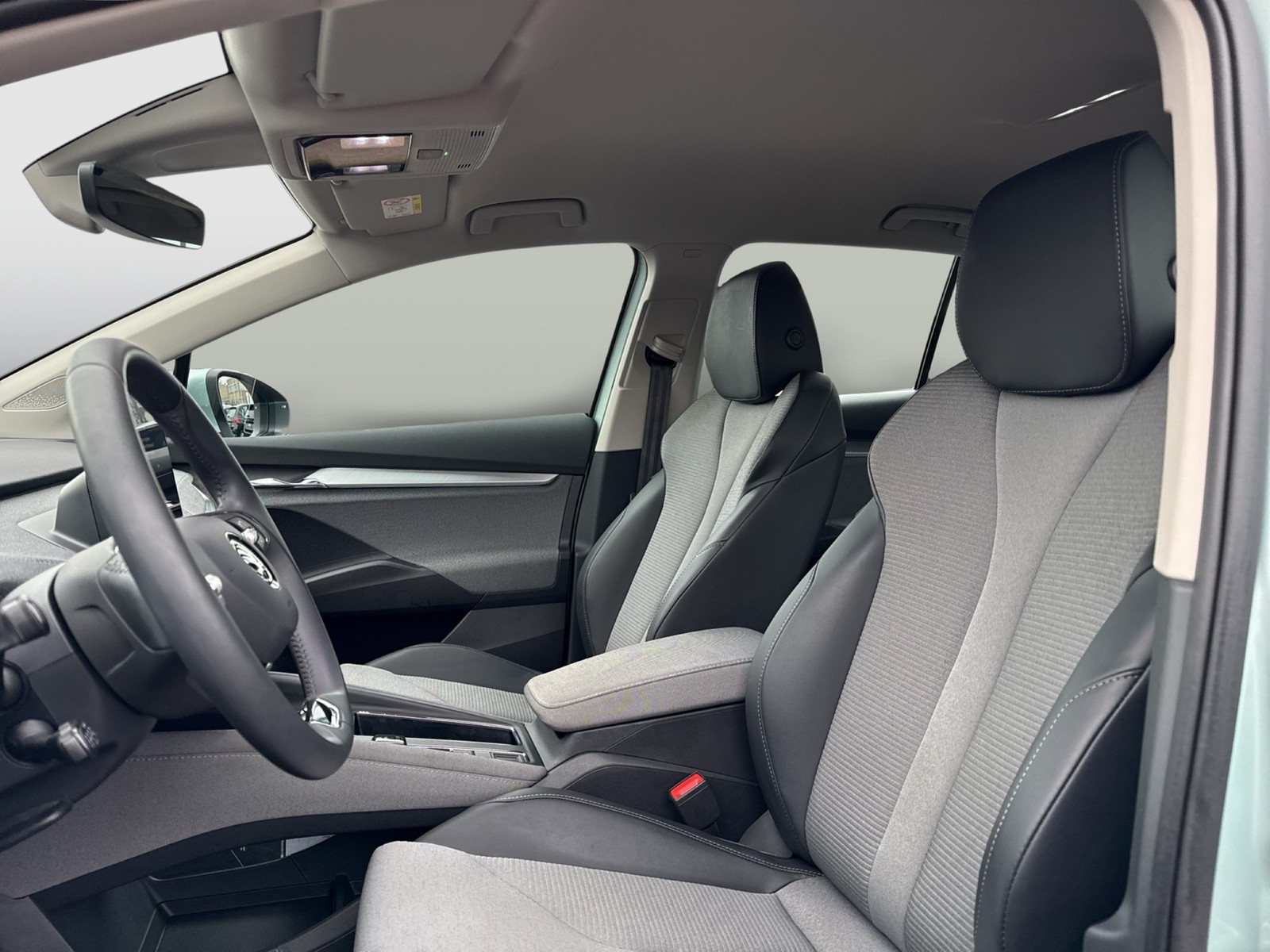 Skoda Enyaq 50 LOFT CAM LM19 NAVI KEYLESS-GO EINPARKHILFE