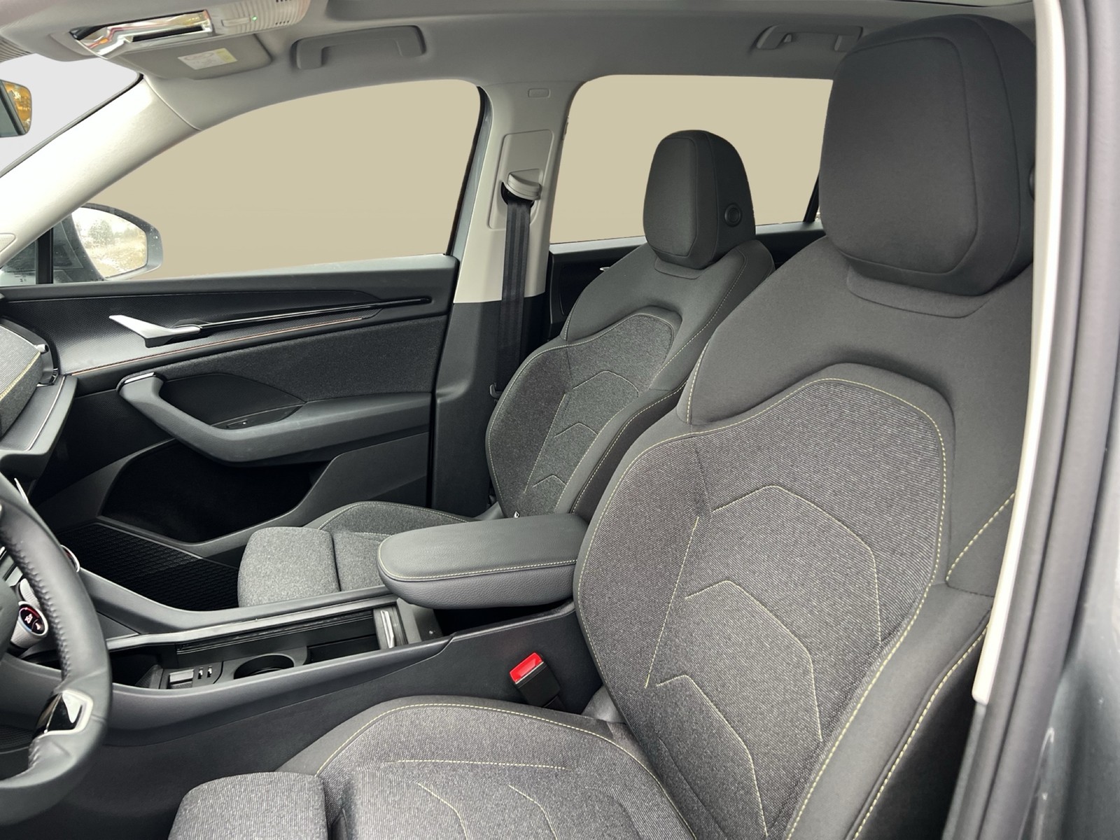 Skoda Kodiaq 2.0 SELECTION 4X4 PANO CAM HEADUP EKLAPPE