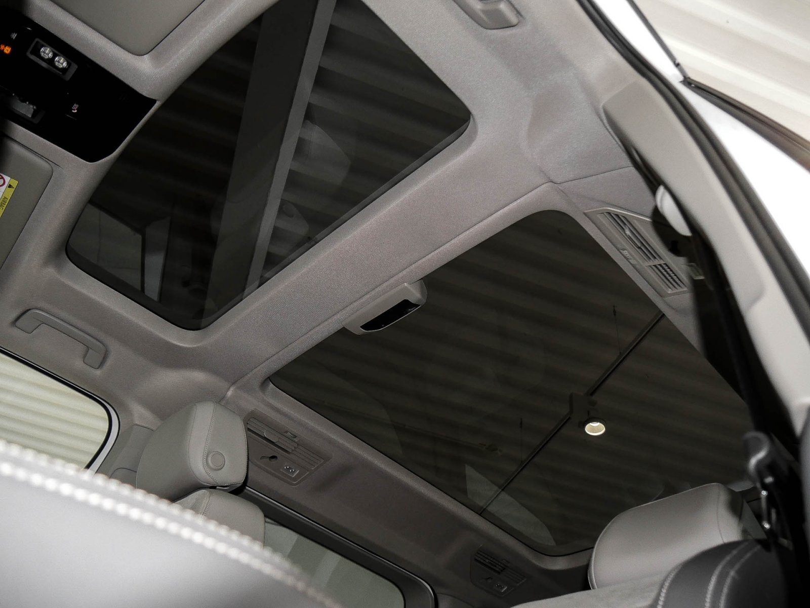 Volkswagen T7 Multivan LR 2.0 TDI DSG Edition Klima LED Navi Panoramadach