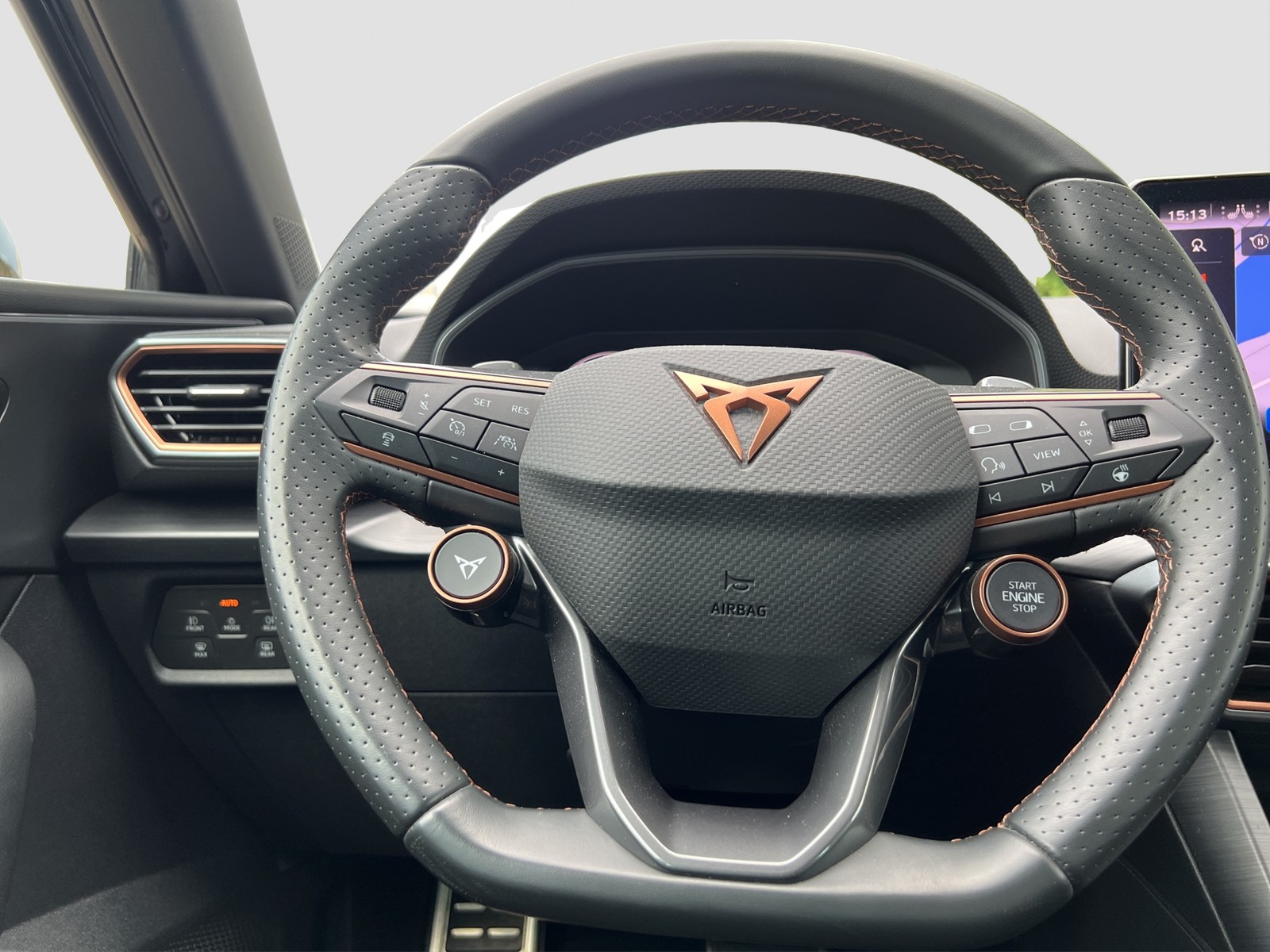 Cupra Leon ST 2.0 VZ 4X4 BEATS AHK CAM ACC LM19 NAVI