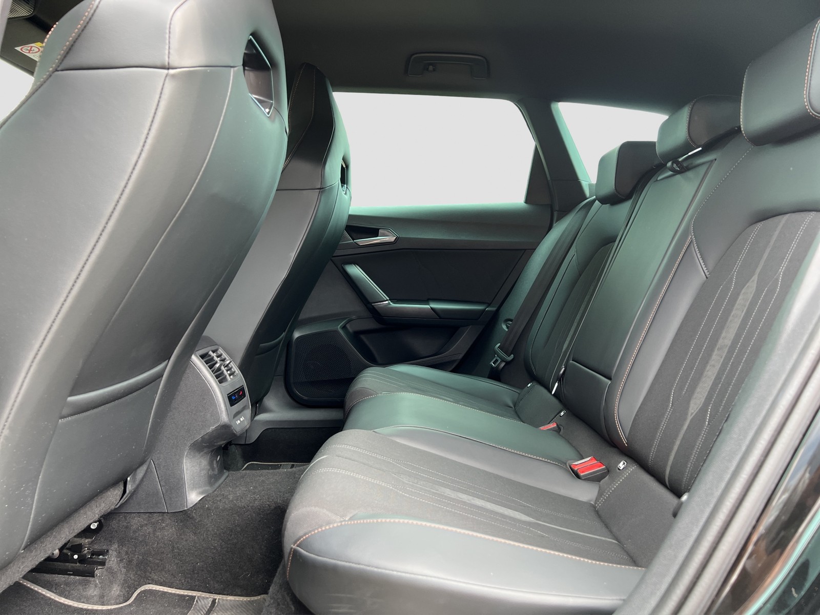 Cupra Leon ST 2.0 VZ 4X4 BEATS AHK CAM ACC LM19 NAVI