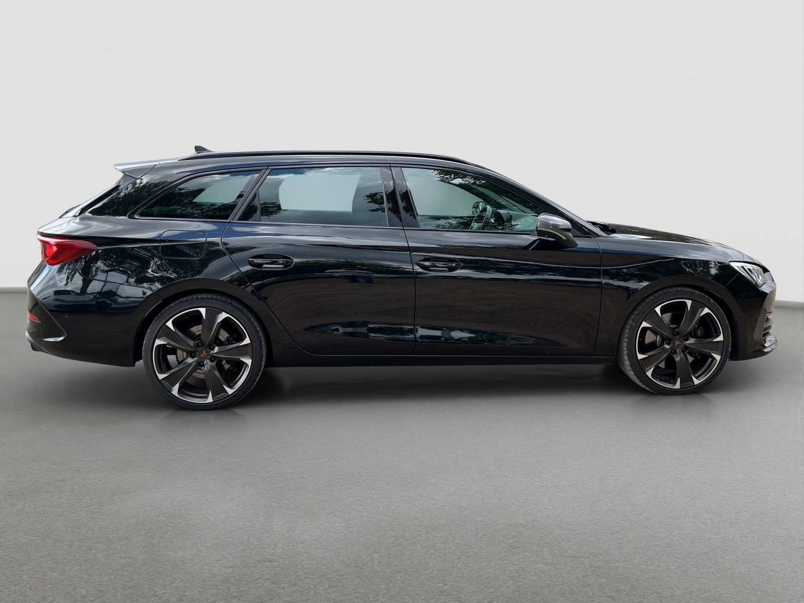 Cupra Leon ST 2.0 VZ 4X4 BEATS AHK CAM ACC LM19 NAVI