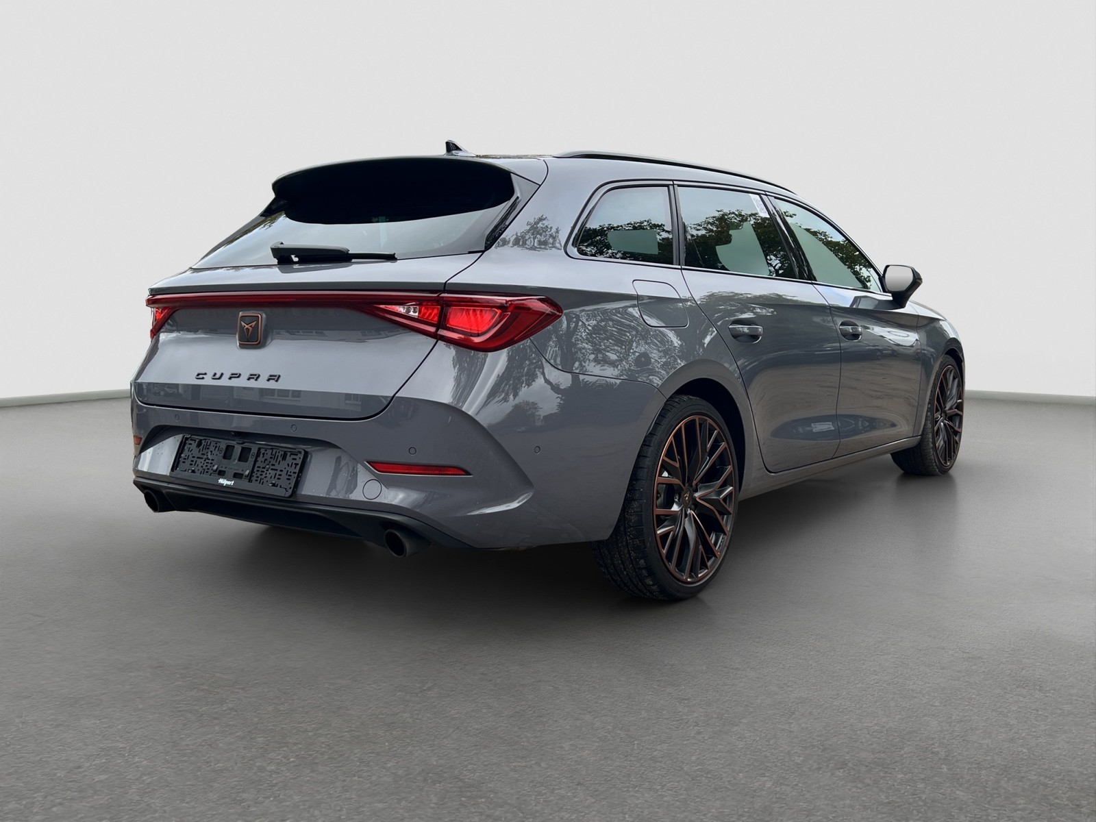 Cupra Leon ST 2.0 CAM ACC LM19 MATRIXLED NAVI CARPLAY