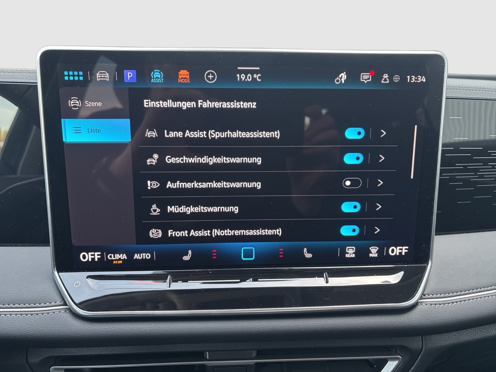 Volkswagen Tiguan 2.0 ELEGANCE 4X4 AHK CAM ACC LM18 NAVI