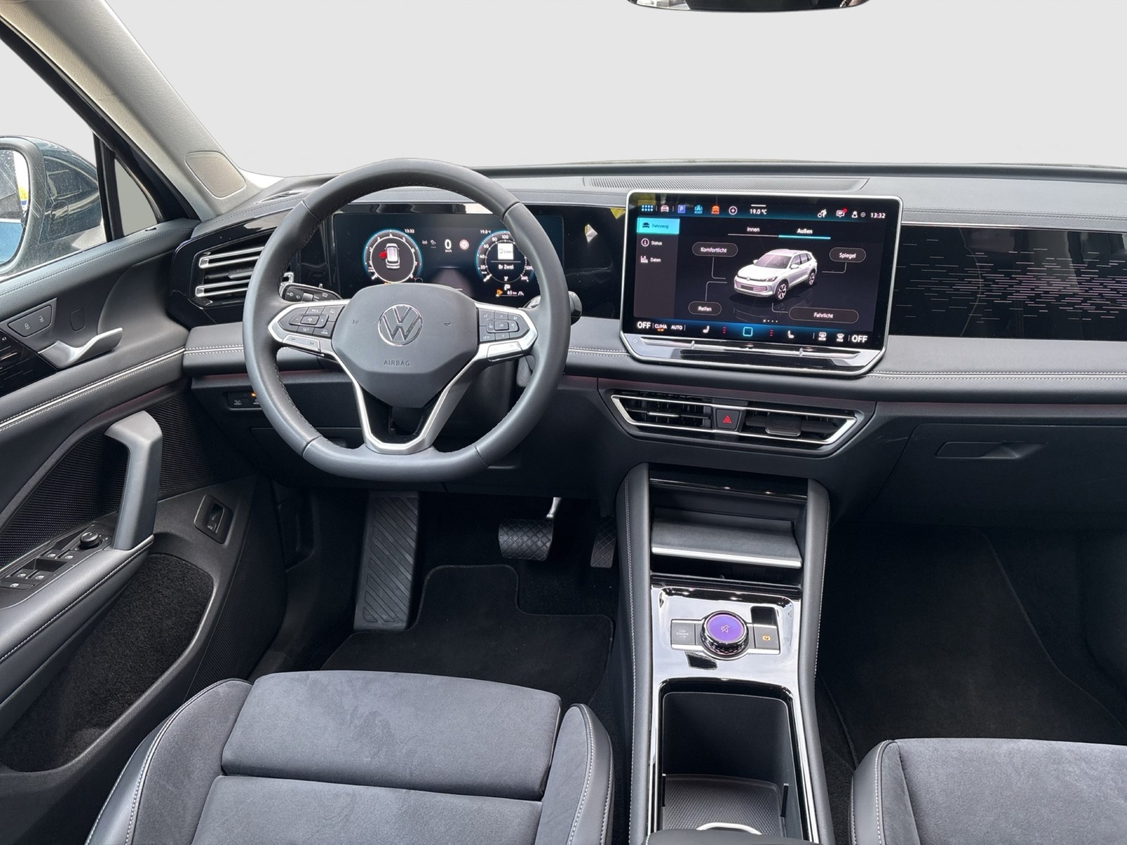 Volkswagen Tiguan 2.0 ELEGANCE 4X4 AHK CAM ACC LM18 NAVI