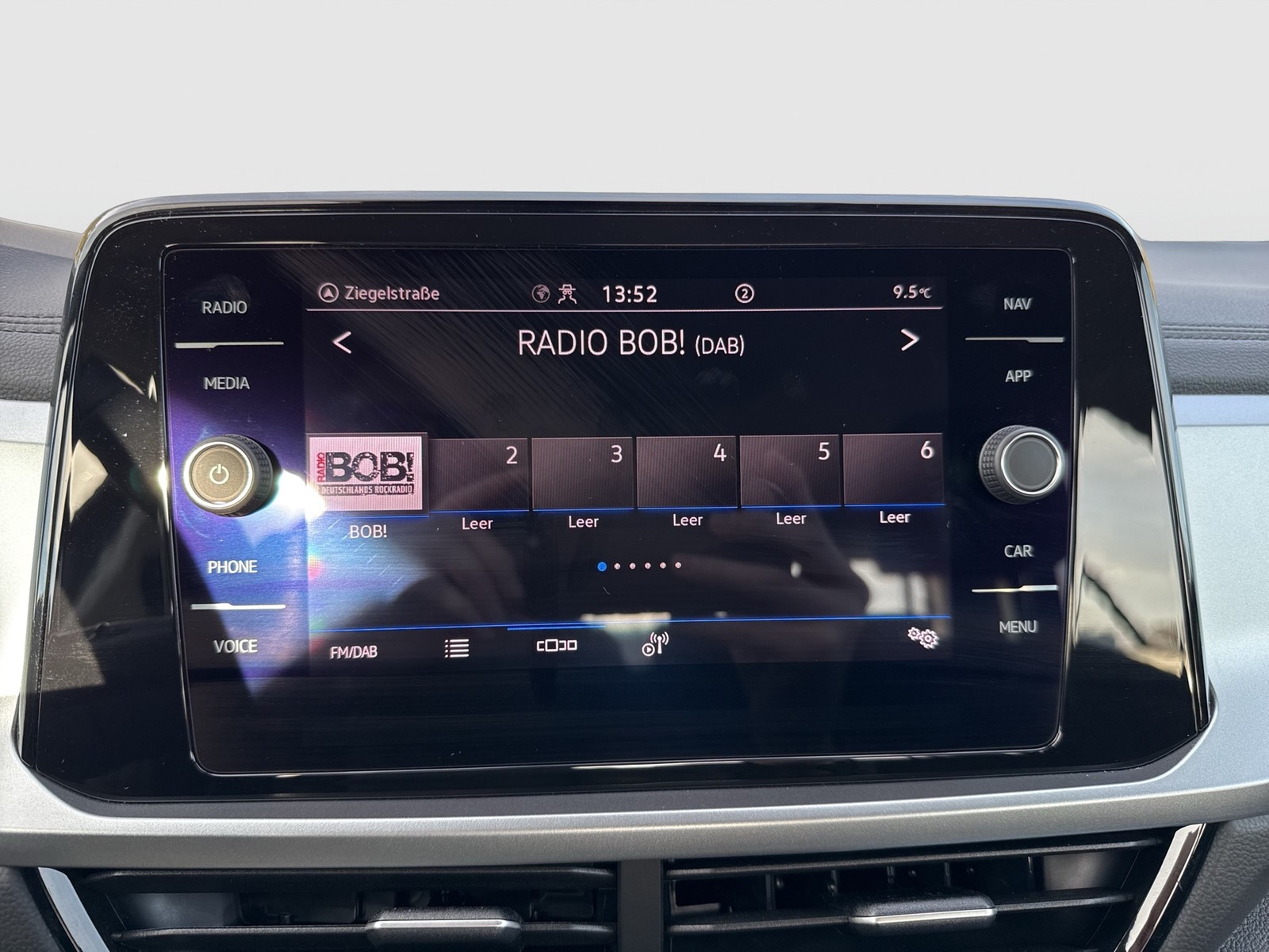 Volkswagen T-Roc 1.5 LIFE SITZHEIZUNG NAVI LED DAB+ ALU