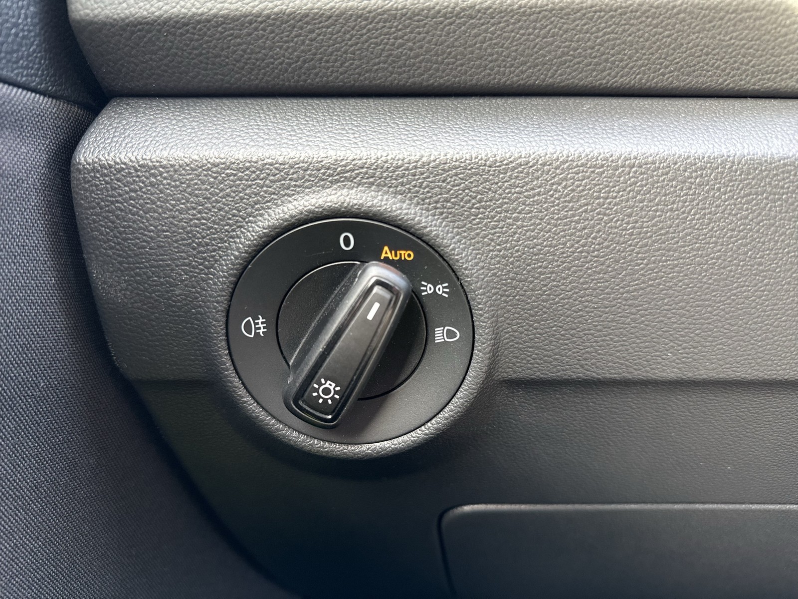 Volkswagen T-Roc 1.5 LIFE SITZHEIZUNG NAVI LED DAB+ ALU