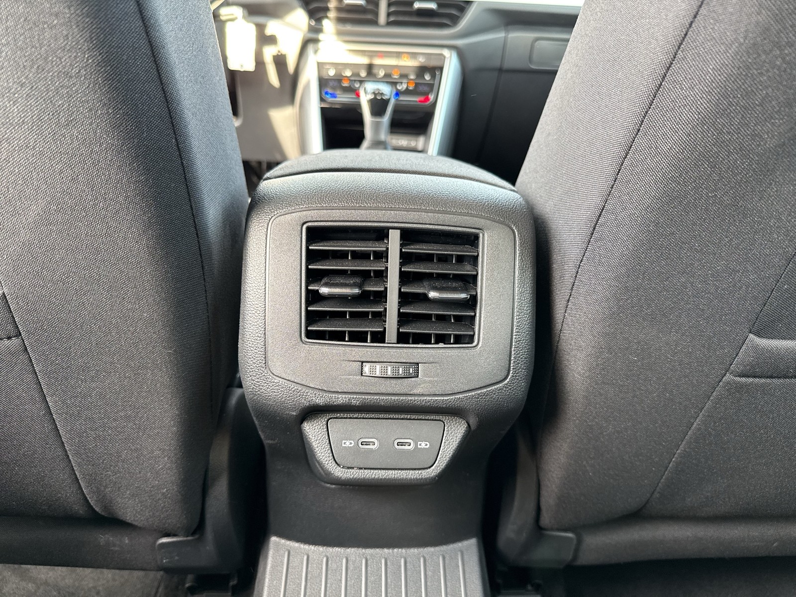 Volkswagen T-Roc 1.5 LIFE SITZHEIZUNG NAVI LED DAB+ ALU